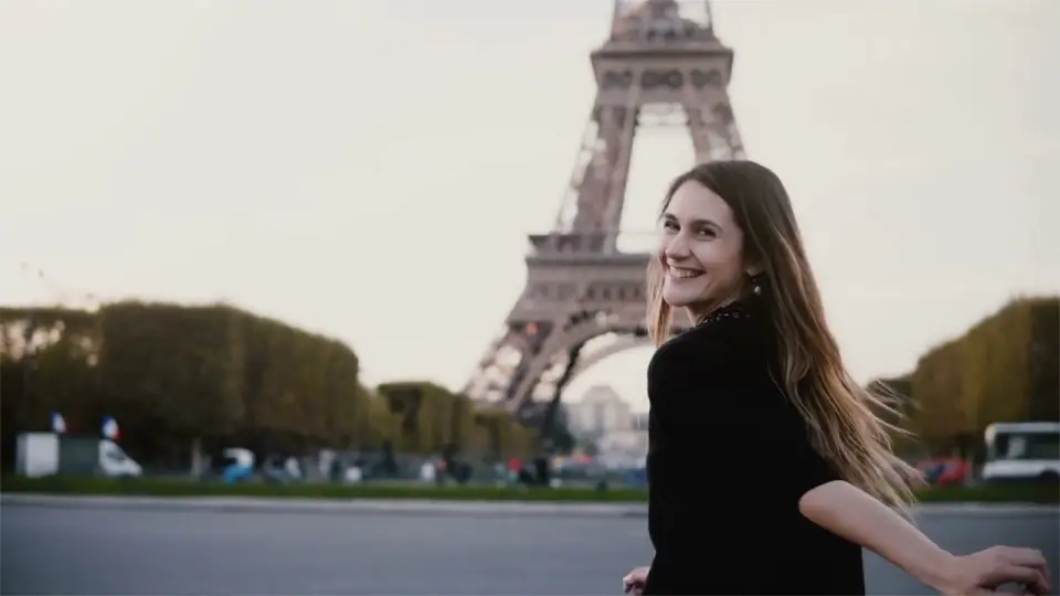 Preview of the official music video for Nicole
